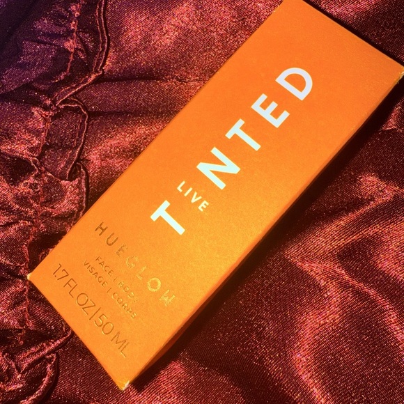 LIVE TINTED Hueglow Face & Body liquid highlighter drops in DUSK - Picture 2 of 2